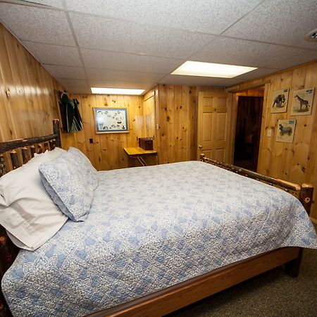 Log Cabin Lodge & Suites Jones Mills Kültér fotó