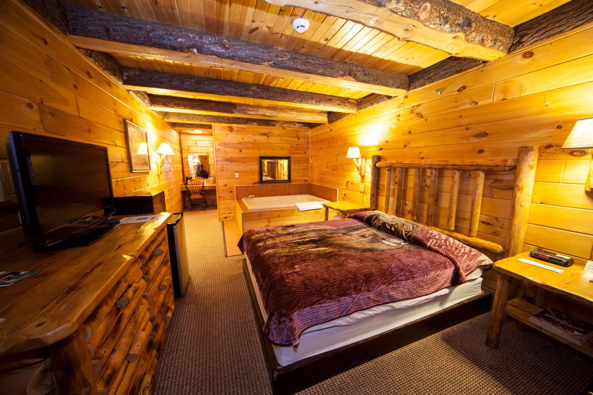 Log Cabin Lodge & Suites Jones Mills Kültér fotó
