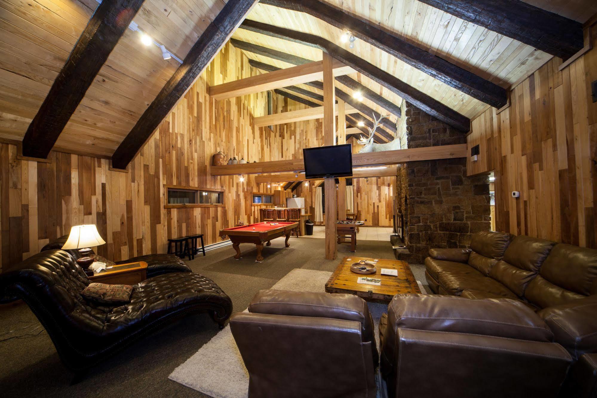 Log Cabin Lodge & Suites Jones Mills Kültér fotó