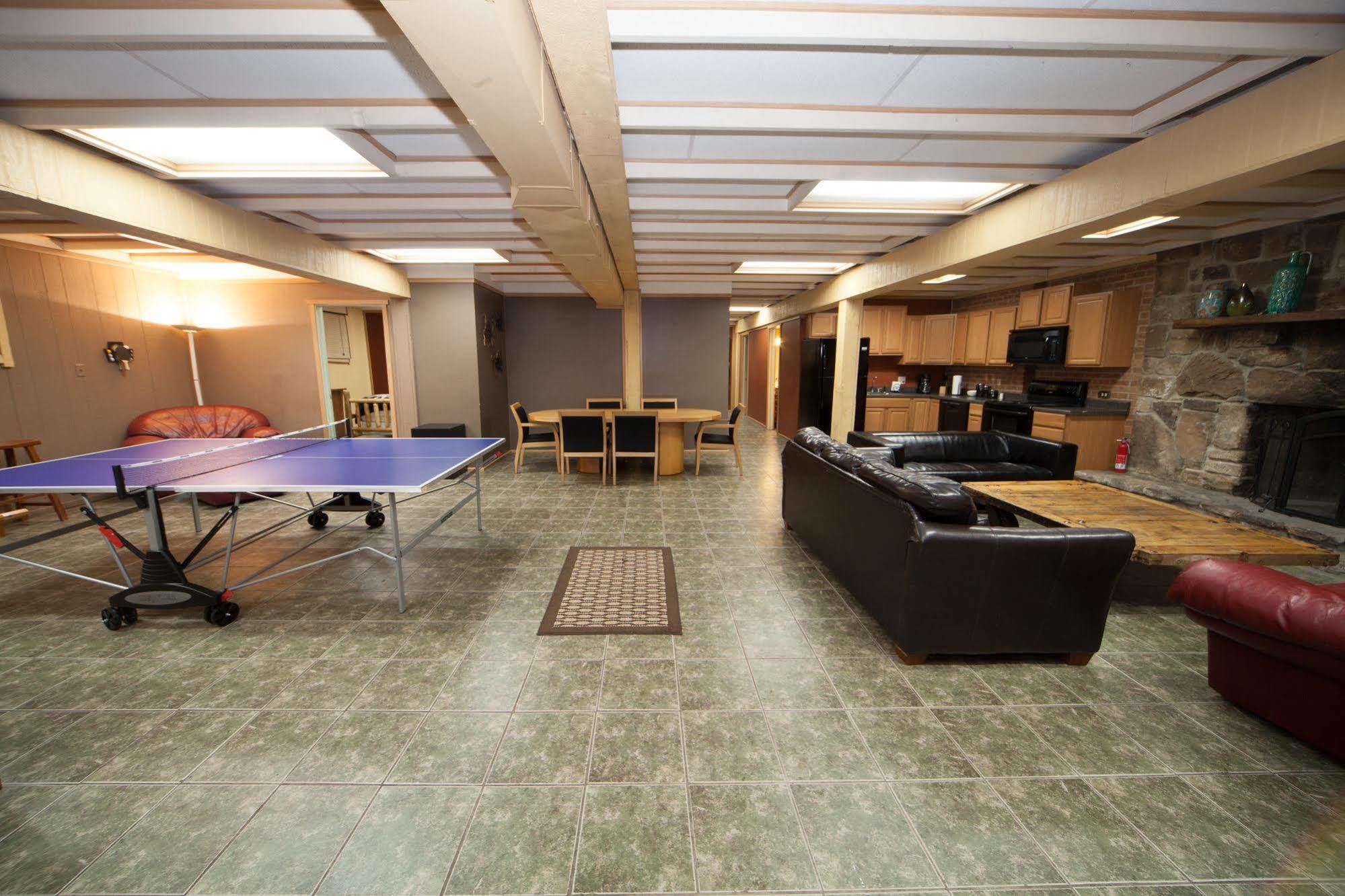 Log Cabin Lodge & Suites Jones Mills Kültér fotó