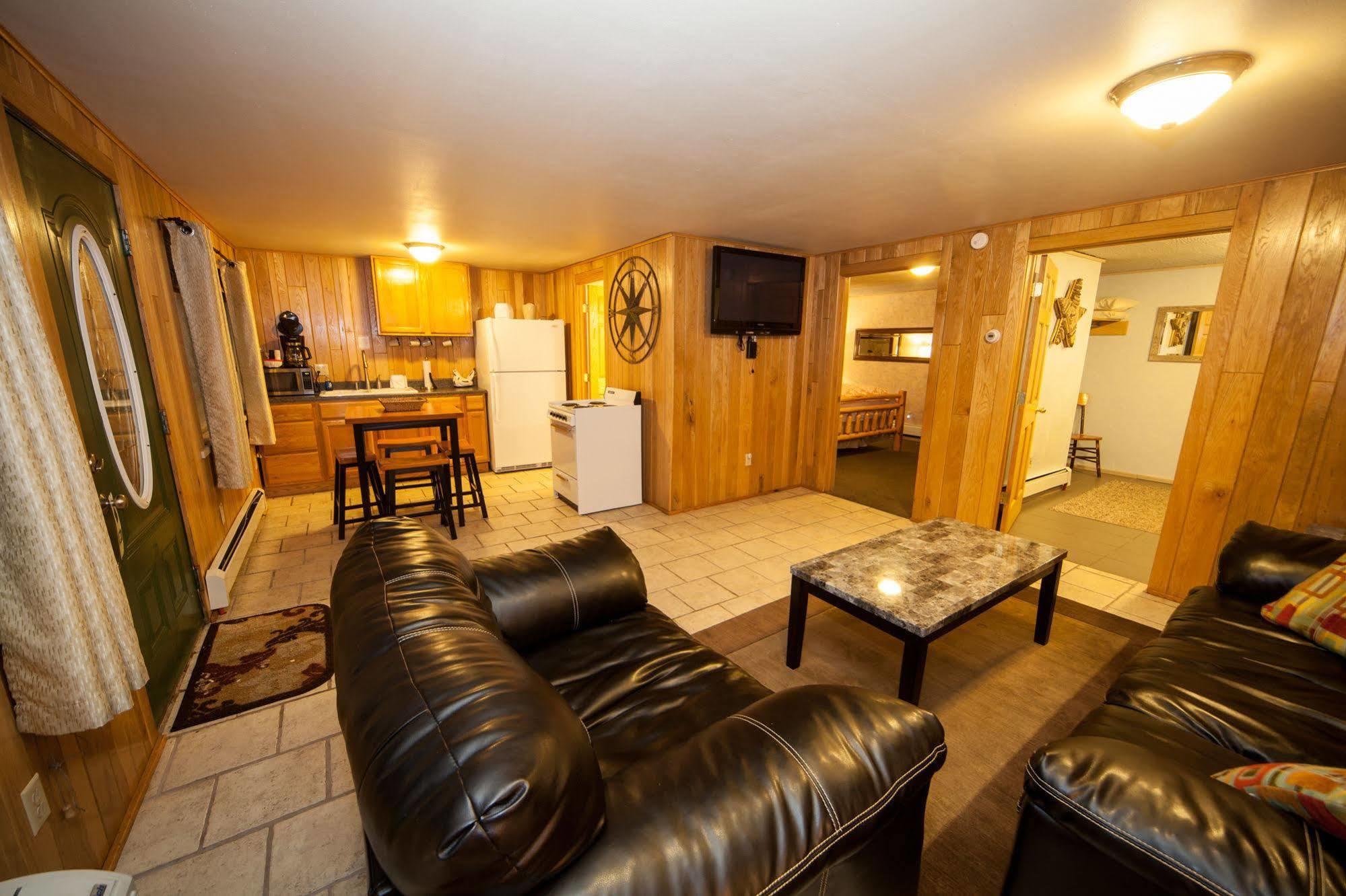 Log Cabin Lodge & Suites Jones Mills Kültér fotó